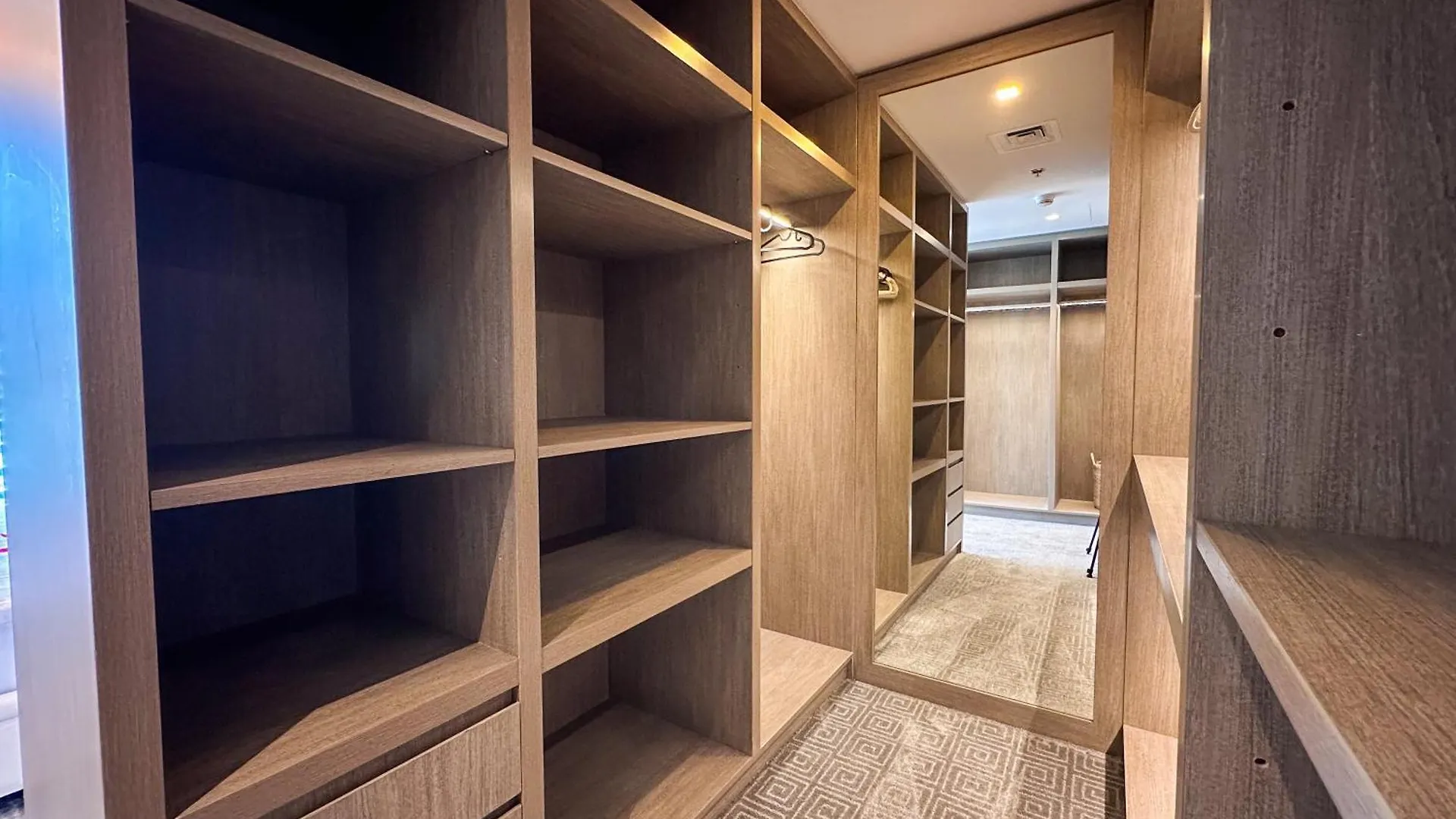 Chic 1-Bedroom In Sterling Tower, Downtown Stay - 17Ab05 Dubai 0*,  United Arab Emirates